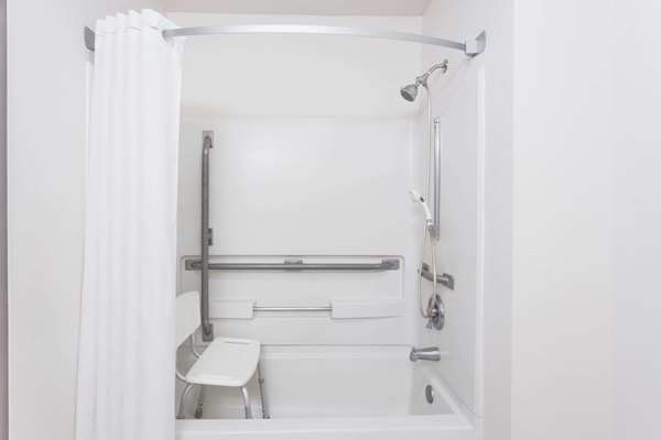  - Super 8 Hotel Woodstock