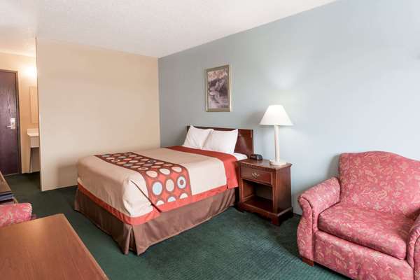  - Super 8 Hotel Woodstock
