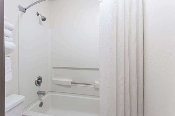  - Super 8 Hotel Woodstock