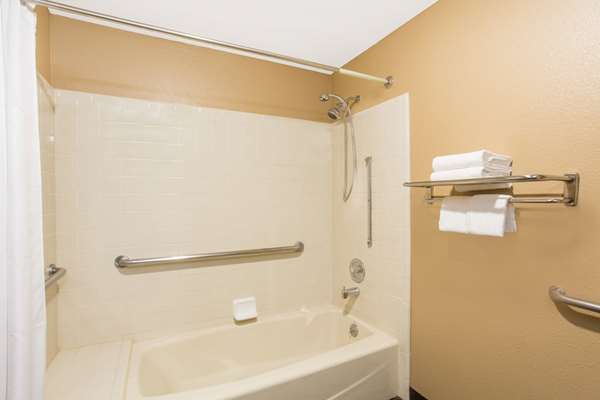  - Super 8 Hotel Baker City