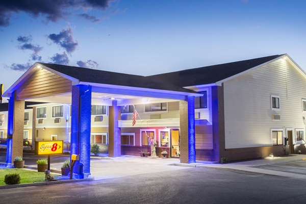 Exterior view - Super 8 Hotel Baker City