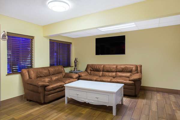  - Super 8 Hotel Baker City