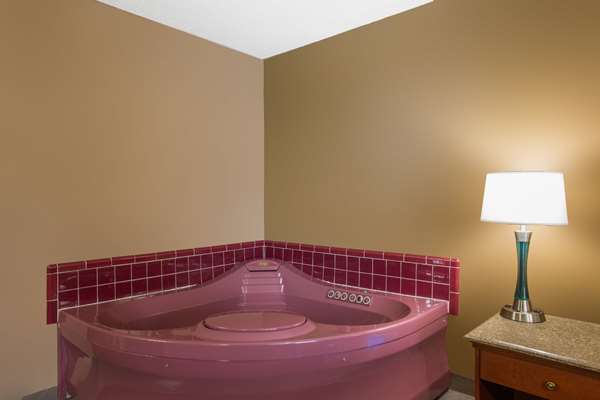 Suite - Super 8 Hotel Baker City