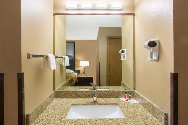  - Super 8 Hotel Baker City