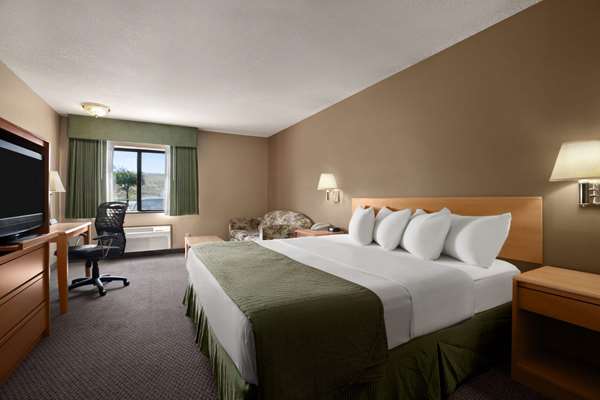  - Super 8 Hotel Baker City