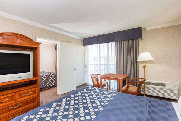  - Days Inn Airport Center Inglewood
