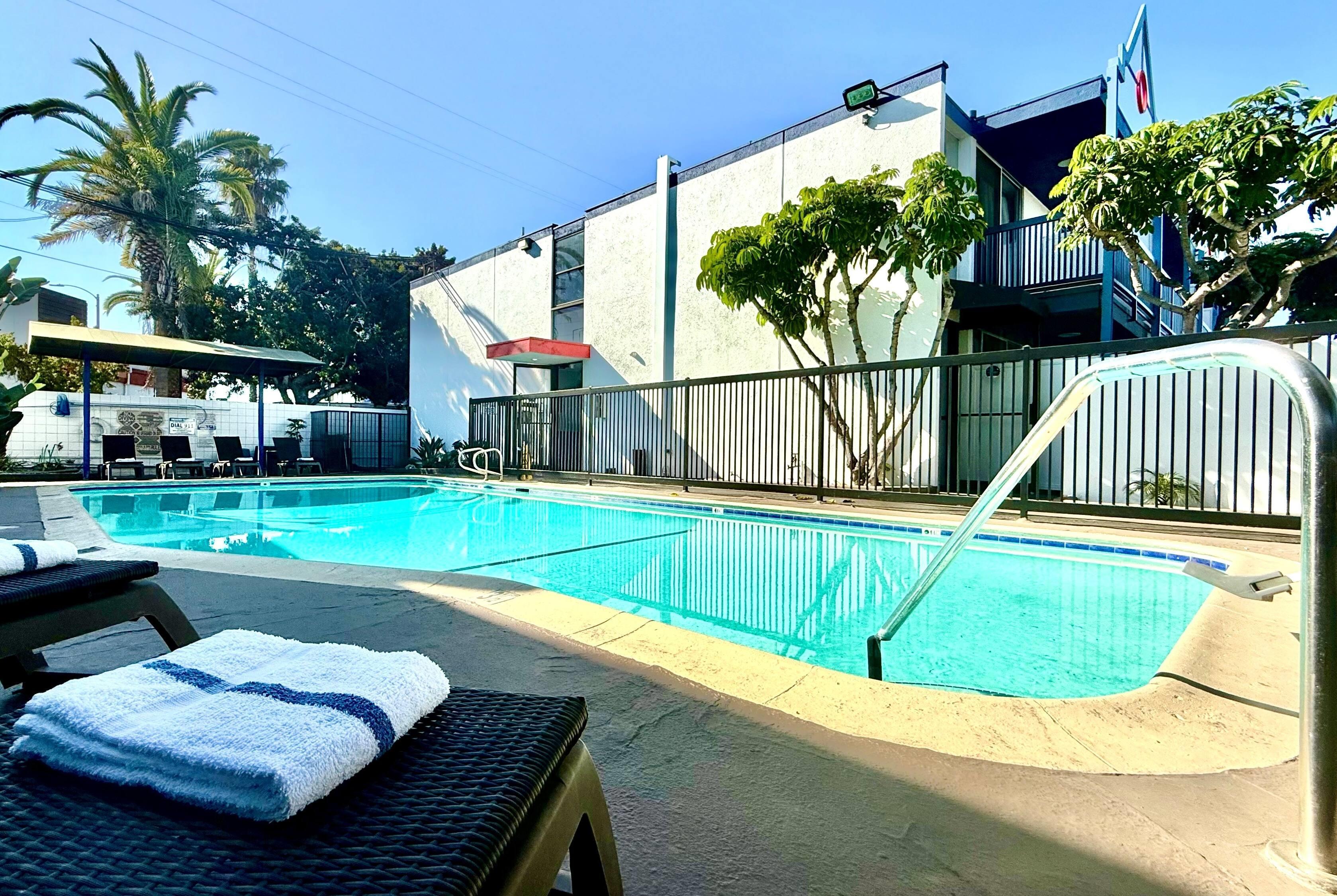 Pool - indoor | Days Inn by Wyndham Los Angeles LAX/VeniceBch/Marina DelRay