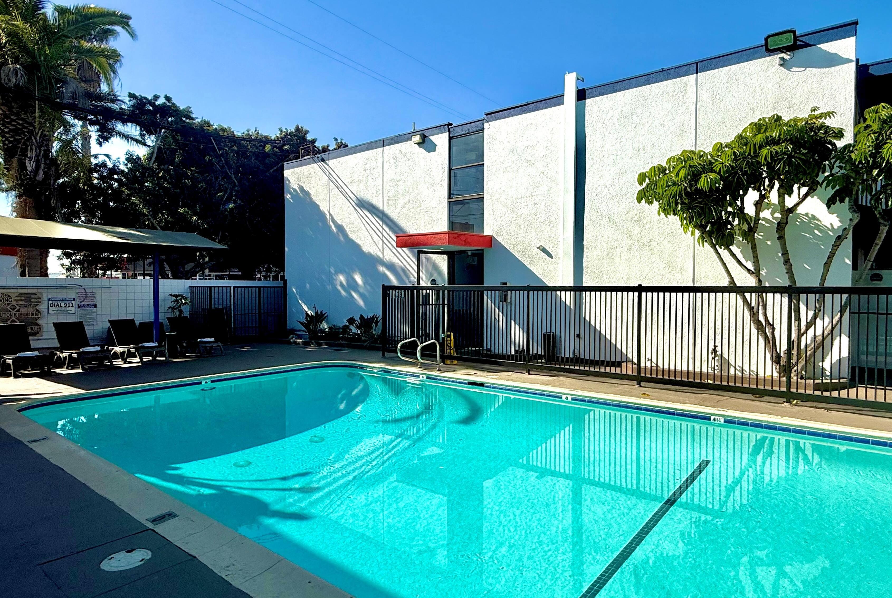 Pool - indoor | Days Inn by Wyndham Los Angeles LAX/VeniceBch/Marina DelRay