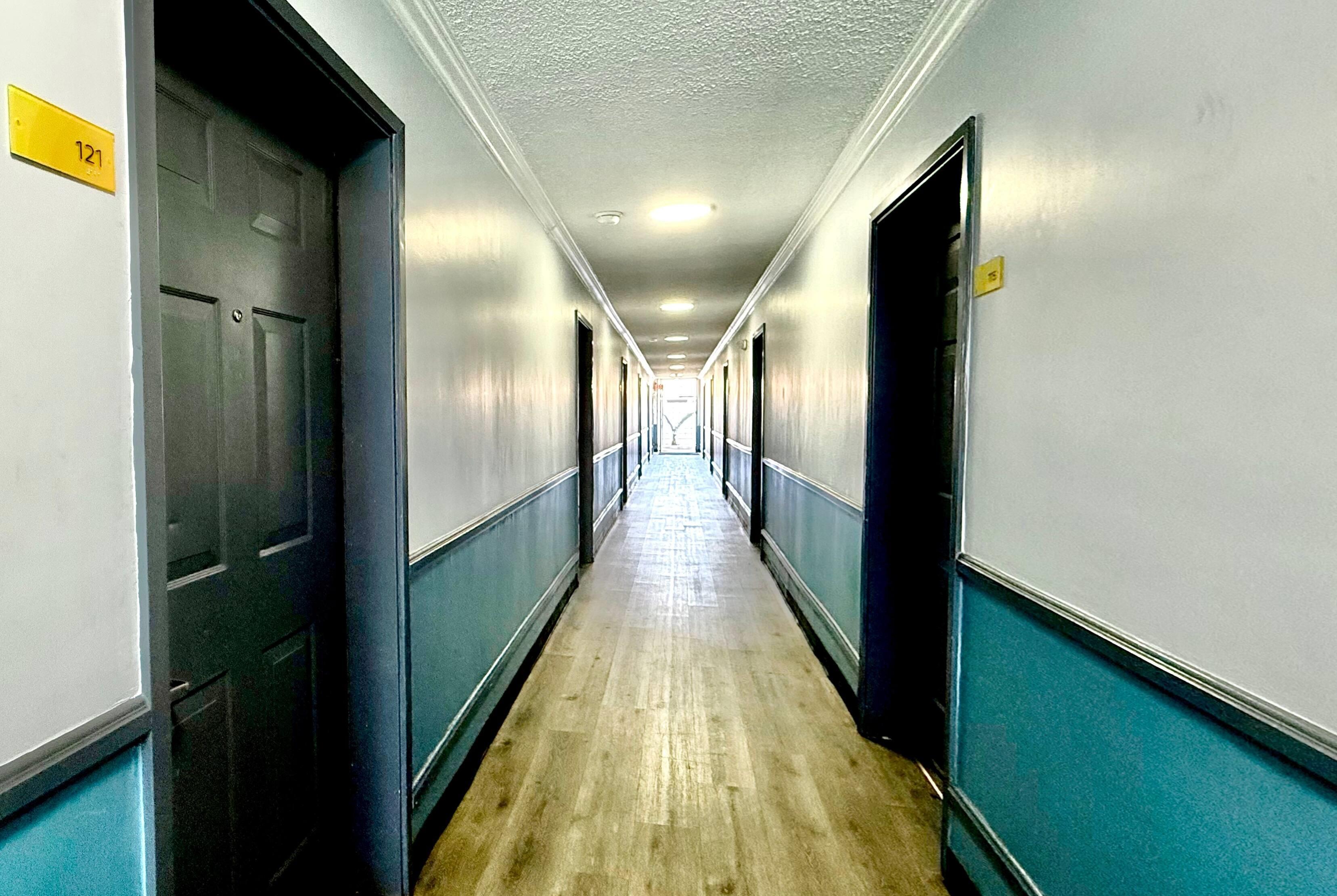 Basics | Days Inn by Wyndham Los Angeles LAX/VeniceBch/Marina DelRay