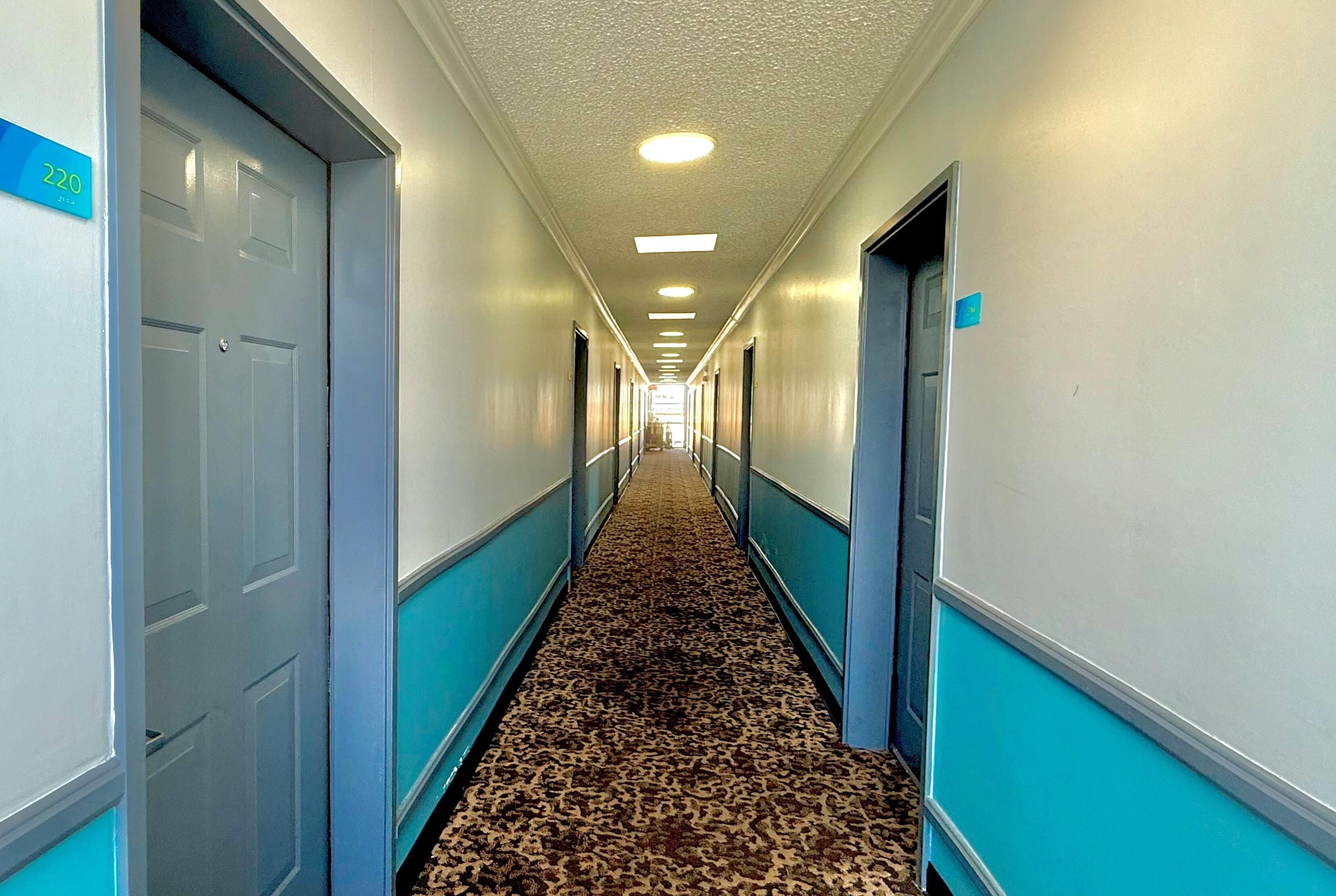Basics | Days Inn by Wyndham Los Angeles LAX/VeniceBch/Marina DelRay