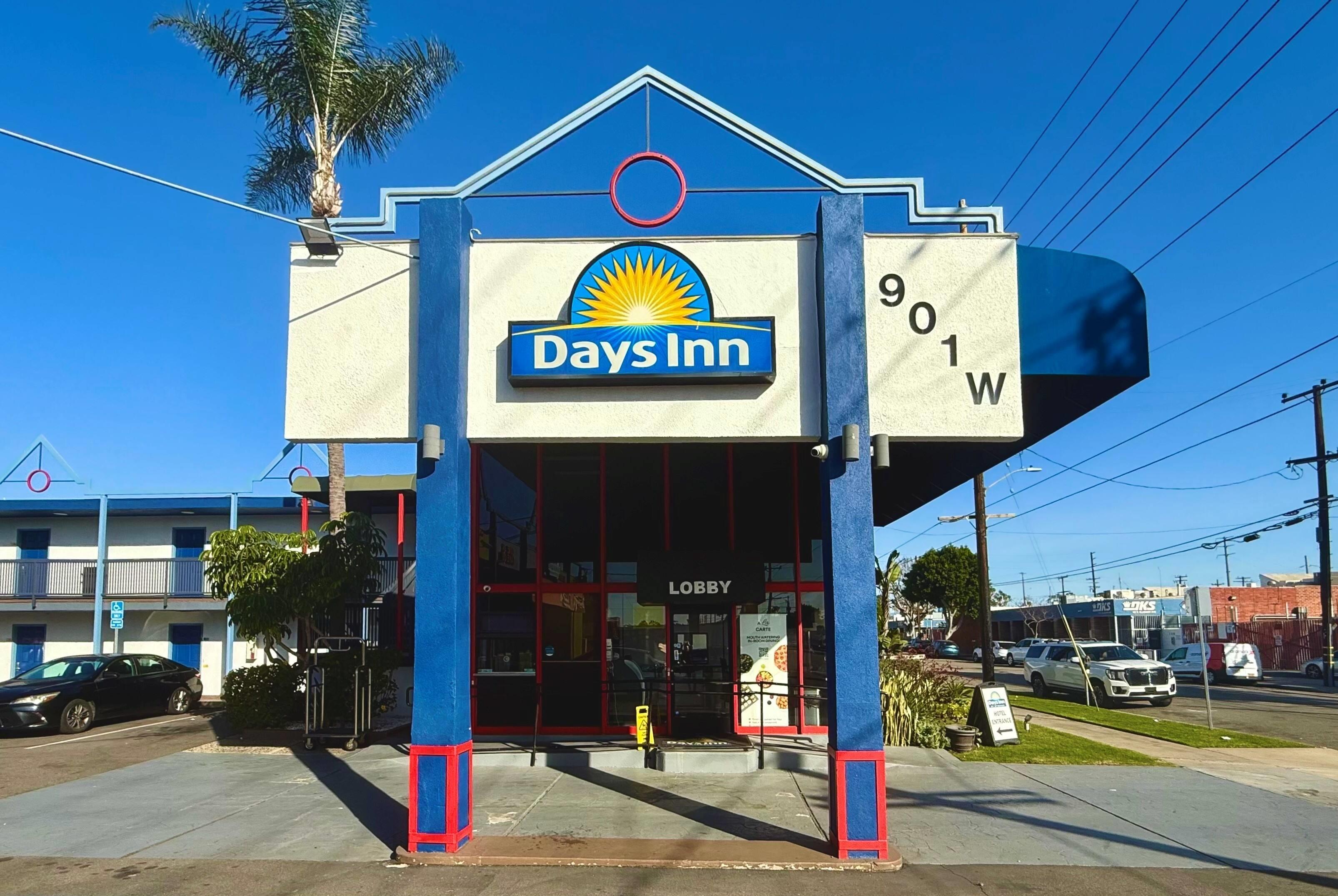 Exterior | Days Inn by Wyndham Los Angeles LAX/VeniceBch/Marina DelRay
