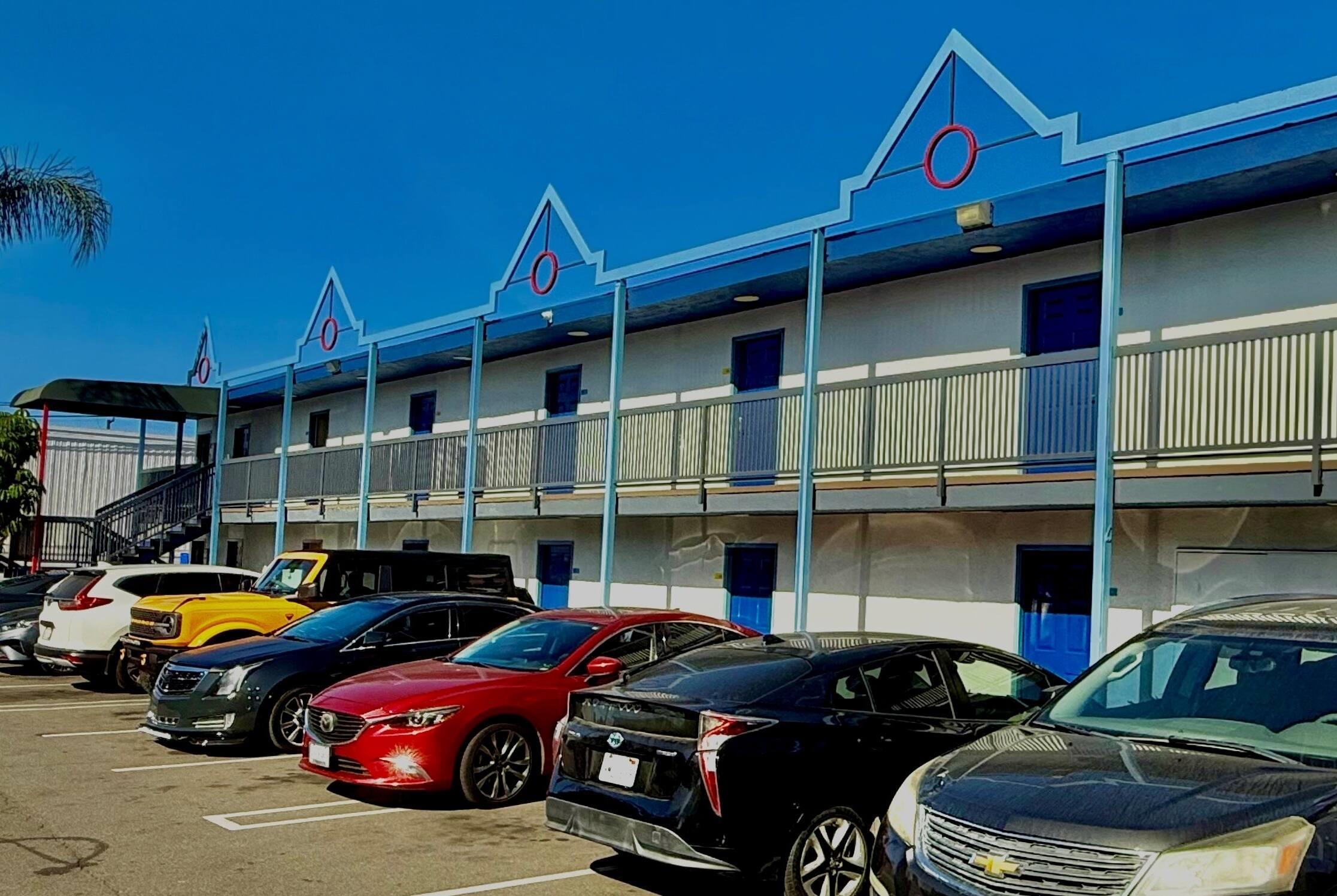 Exterior | Days Inn by Wyndham Los Angeles LAX/VeniceBch/Marina DelRay