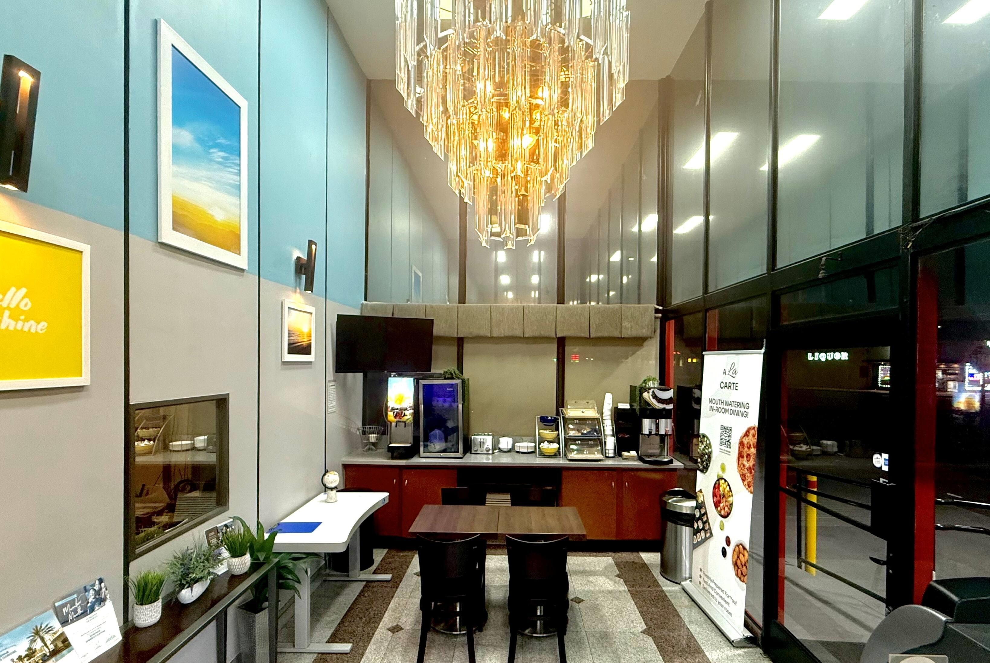 Reception | Days Inn by Wyndham Los Angeles LAX/VeniceBch/Marina DelRay