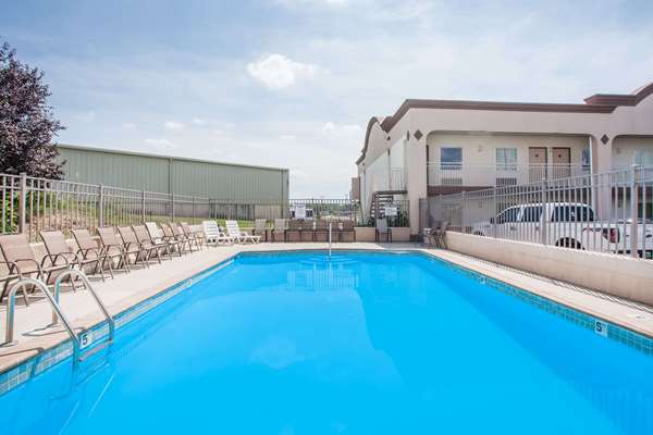 Pool - Days Inn Aberdeen - I-95, Exit 85