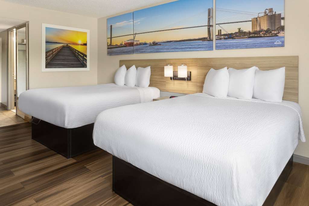 DAYS INN BY WYNDHAM ABERDEEN-guestroom-Guest Room,On-Site.jpg