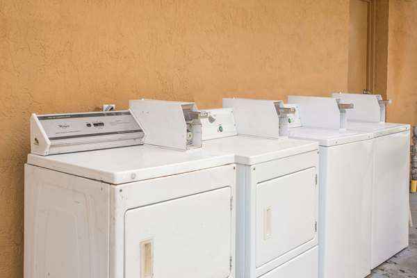 Amenities - Days Inn Ormond Beach - I-95, Exit 273