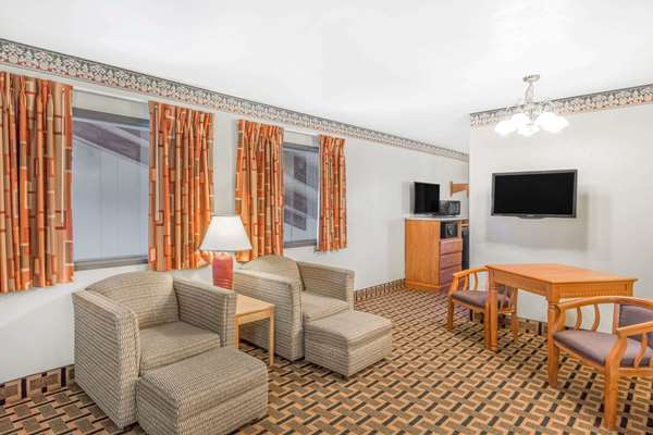  - Super 8 Hotel Grants Pass - I-5, Exit 58