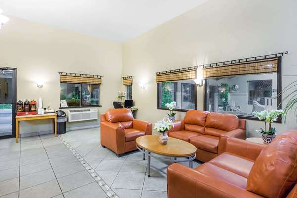  - Super 8 Hotel Grants Pass - I-5, Exit 58