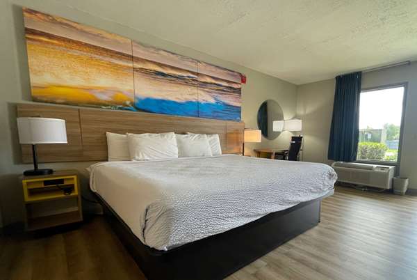  - Days Inn Lake Park - I-75, Exit 5