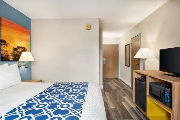  - Days Inn Canastota - I-90, Exit 34