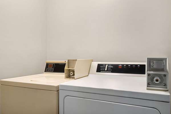 Amenities - Days Inn Canastota - I-90, Exit 34