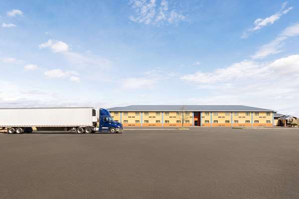 Exterior view - Days Inn Canastota - I-90, Exit 34