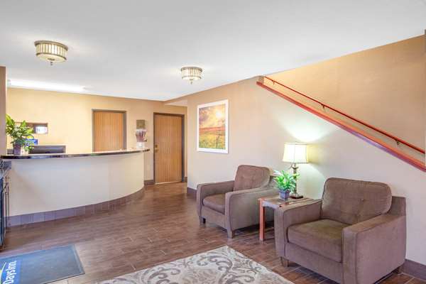  - Days Inn Salina - I-70, Exit 252