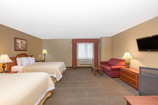 Suite - Days Inn Salina - I-70, Exit 252