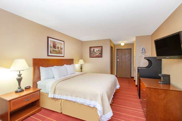  - Days Inn Salina - I-70, Exit 252