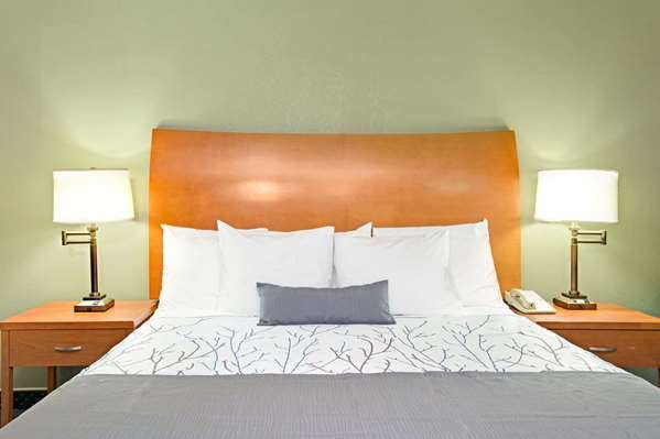  - Days Inn Convention Center San Jose