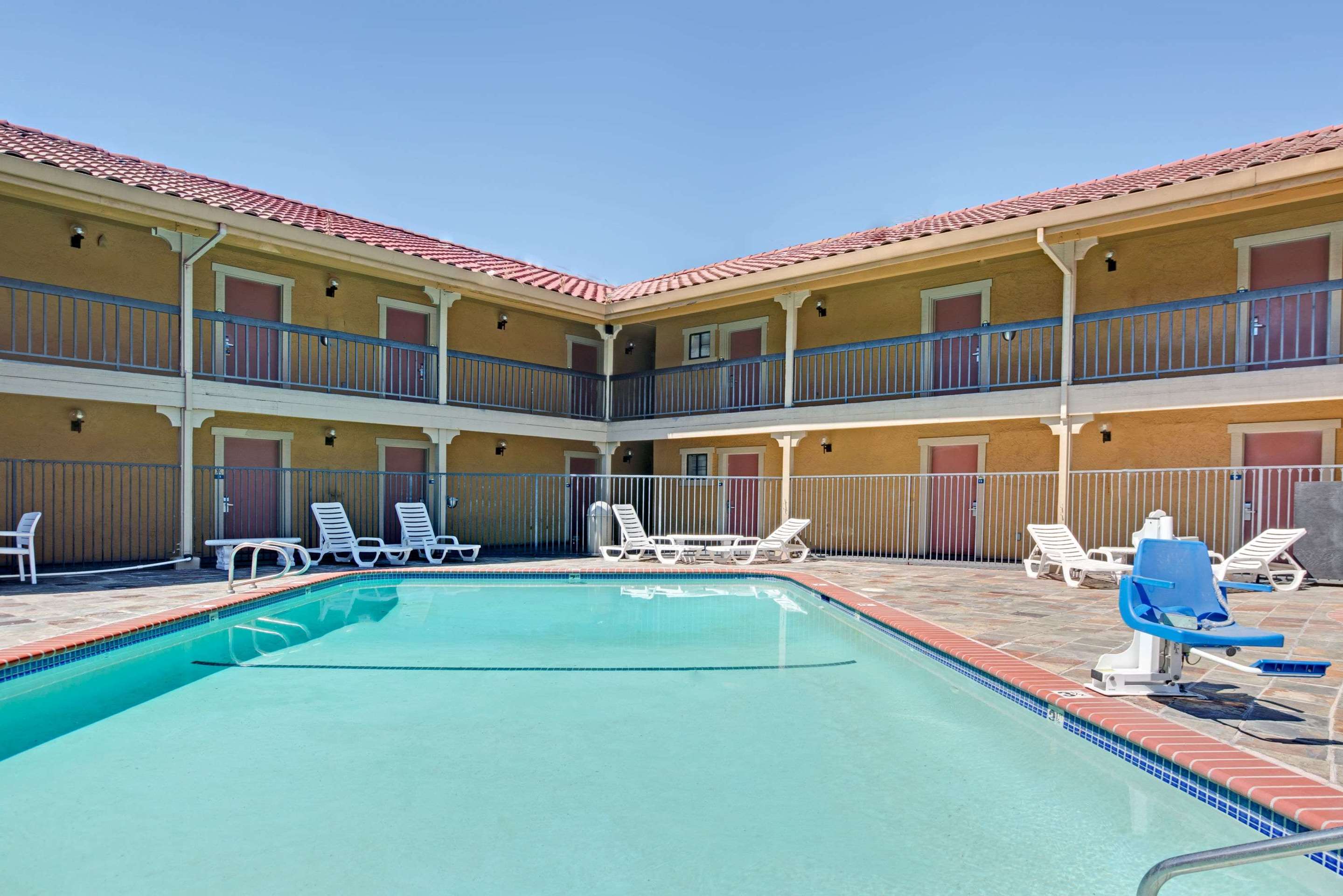 Pool | Days Inn by Wyndham San Jose Convention Center