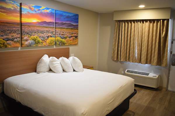  - Days Inn Alamo San Antonio - I-37, Exit 141