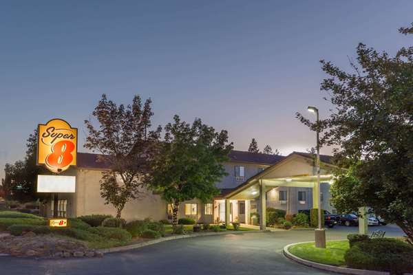 Exterior view - Super 8 Hotel Bend