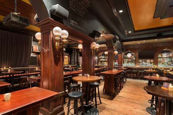 Bar - Days Inn Downtown Vancouver