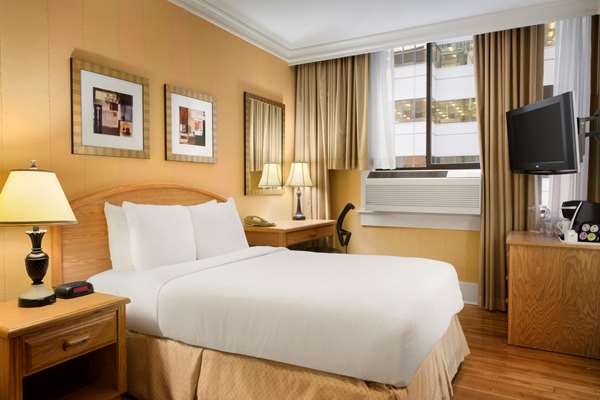  - Days Inn Downtown Vancouver