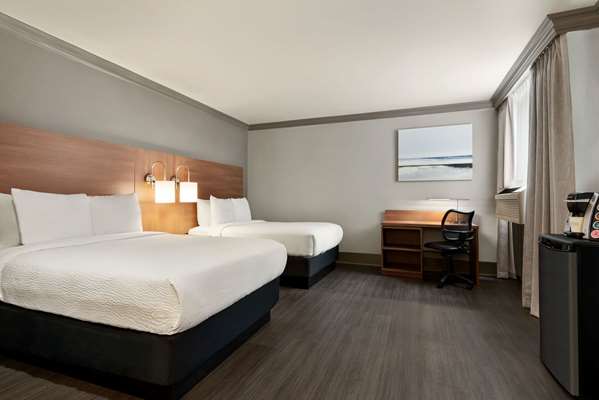  - Days Inn Downtown Vancouver
