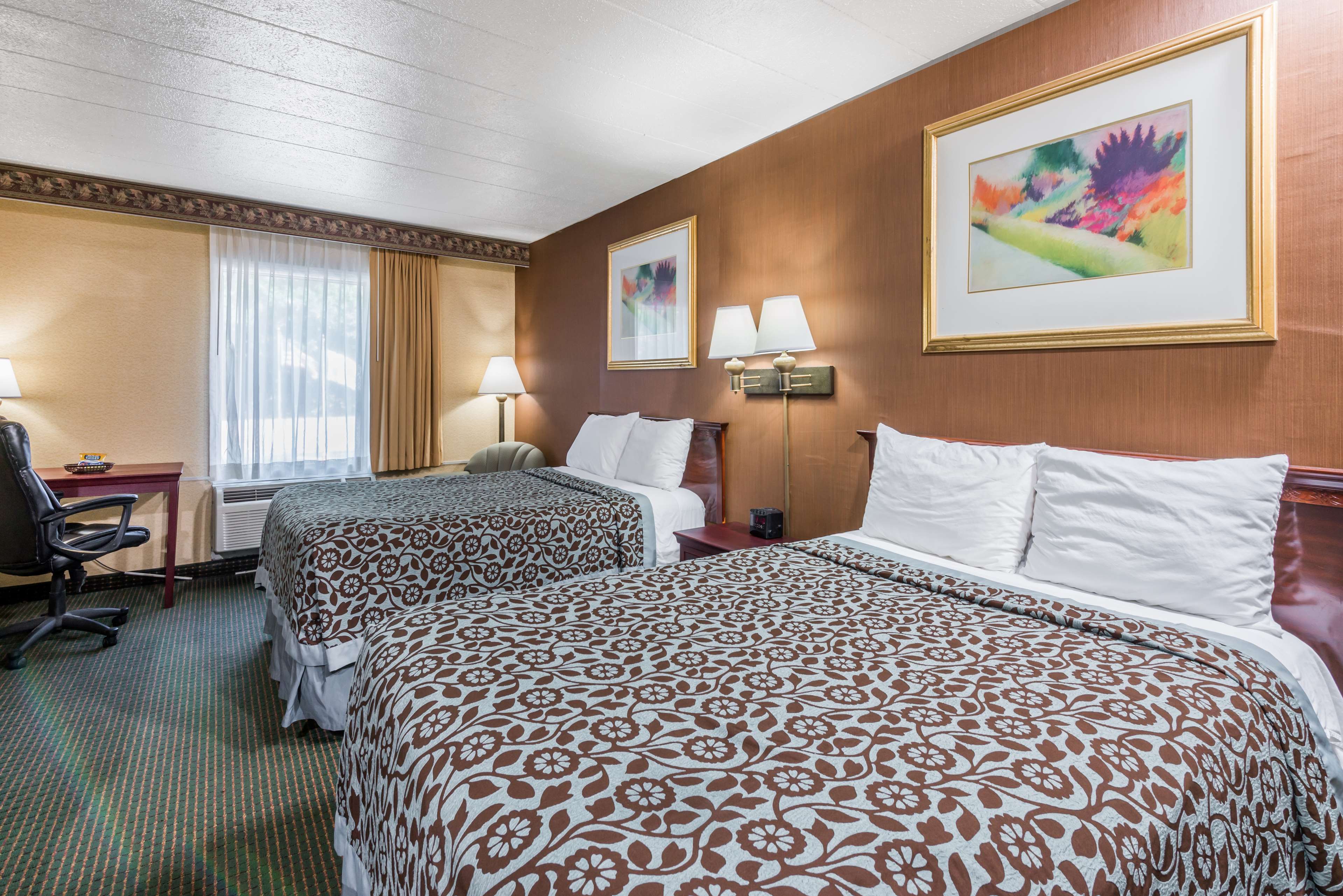Days Inn by Wyndham Pittsburgh