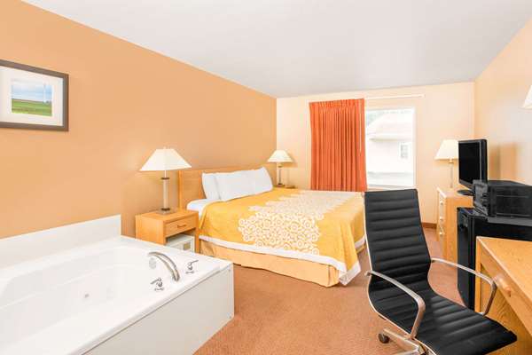  - Days Inn Worthington - I-90, Exit 42
