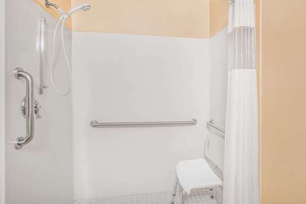  - Days Inn Worthington - I-90, Exit 42