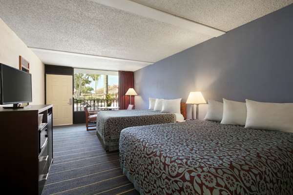  - Days Inn Central Clearwater