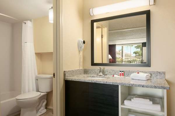  - Days Inn Central Clearwater