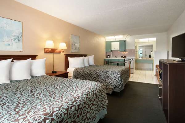  - Days Inn Central Clearwater