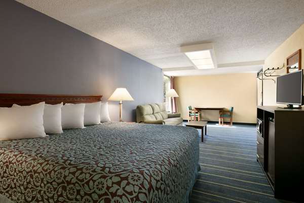  - Days Inn Central Clearwater