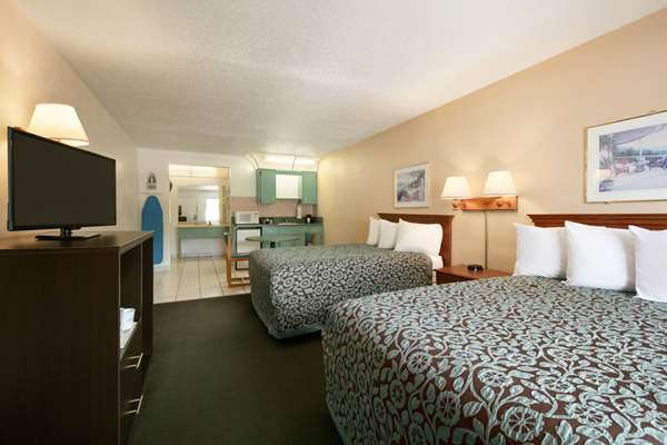 - Days Inn Central Clearwater