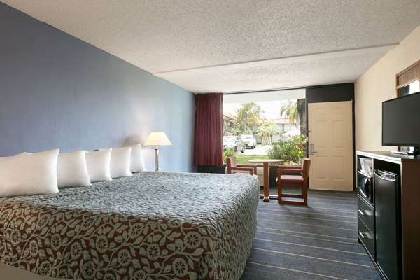  - Days Inn Central Clearwater