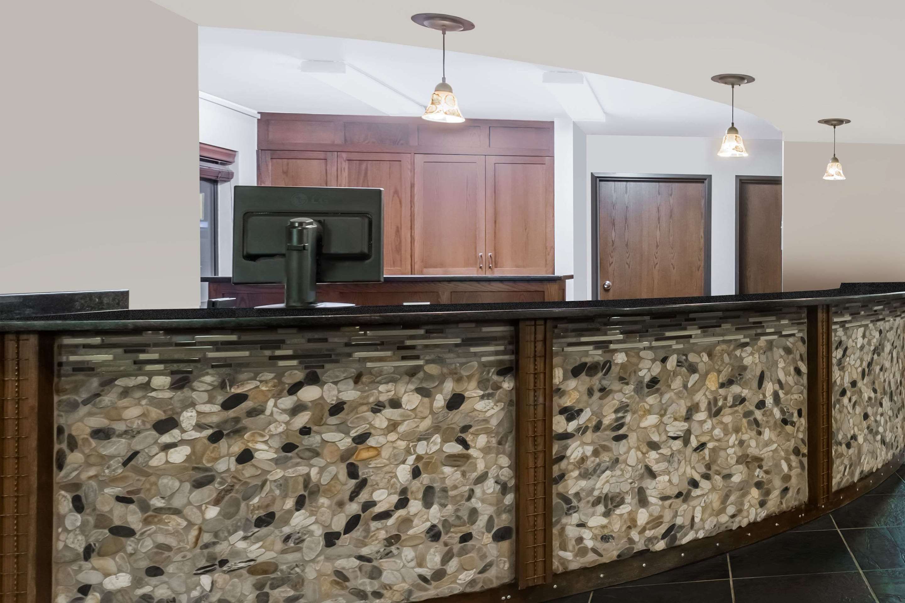 Lobby | Days Inn by Wyndham Sidney NE
