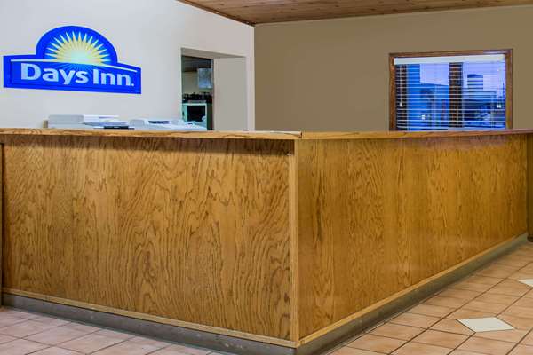  - Days Inn West Allis - I-41 & I-894, Exit 1D