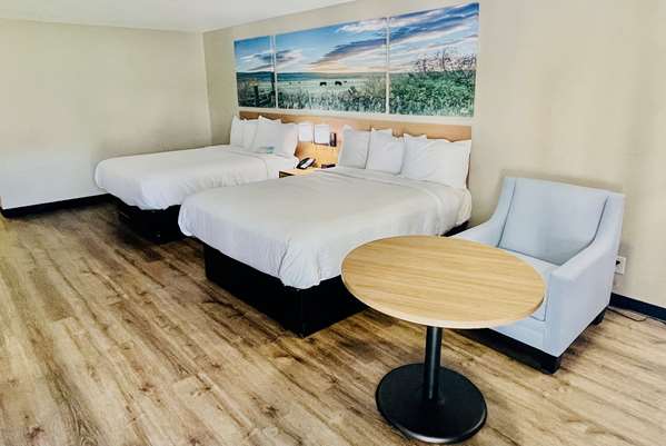  - Days Inn Burleson