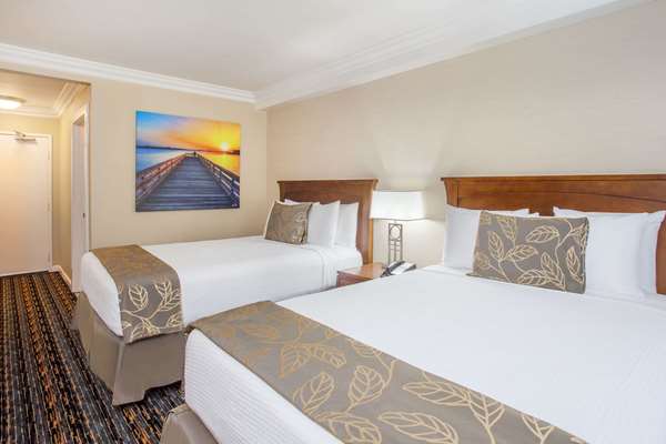  - Days Inn Hotel Circle South San Diego - I-8, Exits 4A & 4B