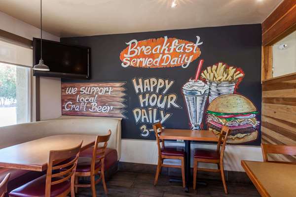 Restaurant - Days Inn Hotel Circle South San Diego - I-8, Exits 4A & 4B